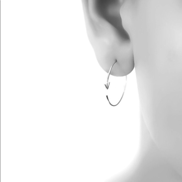 925 Sterling Silver Arrow Threader Hoop Earrings in Polished or Oxidized Black - Picture 4 of 7